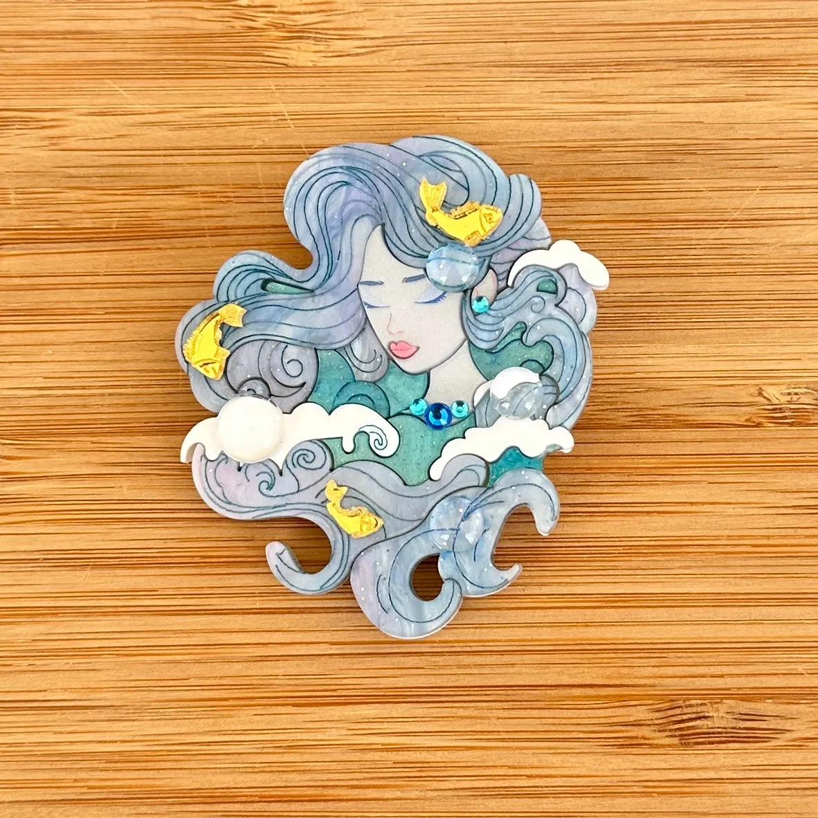 Aqua empress  🌊 - brooch